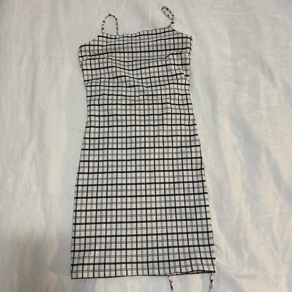 Bodycon black and white Garage dress